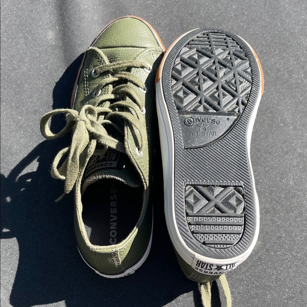 Converse Chuck Taylor All Star Leather Ox Sneakers Green/White US: 4 - Picture 2 of 4